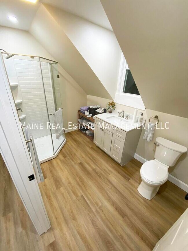 Foto del edificio - 46 Main Rd S