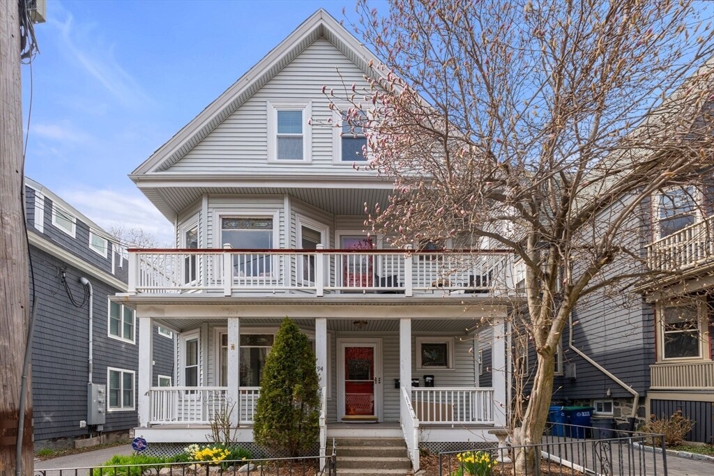 Foto principal - 94 Bartlett St