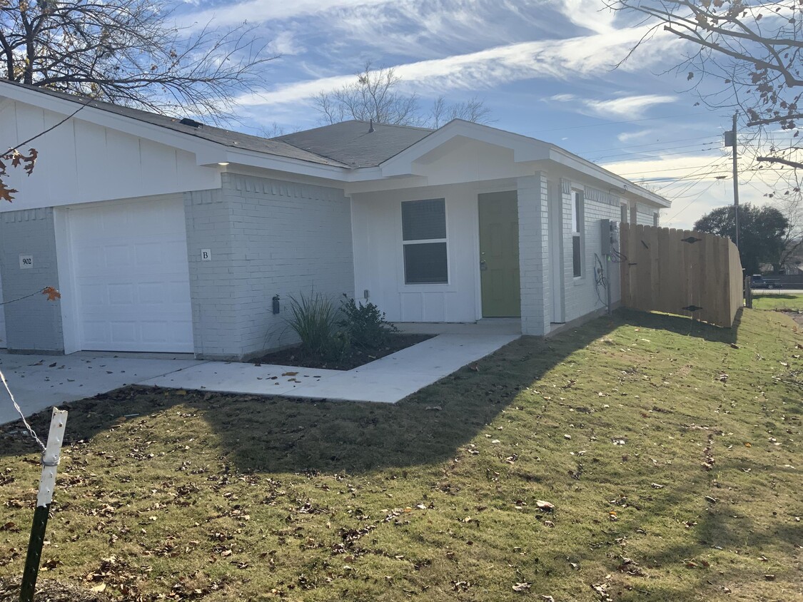 902 Ramblewood Dr, Harker Heights, TX 76548 Townhome Rentals in