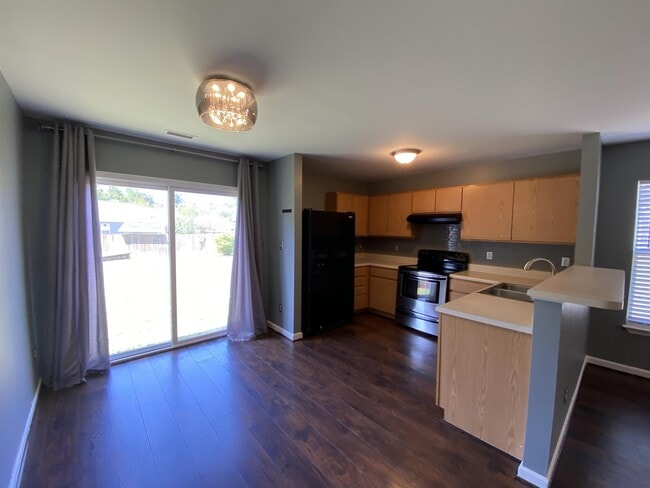 Building Photo - 3828 Satinleaf Dr