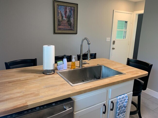 Foto del edificio - 2508 Braemore Rd