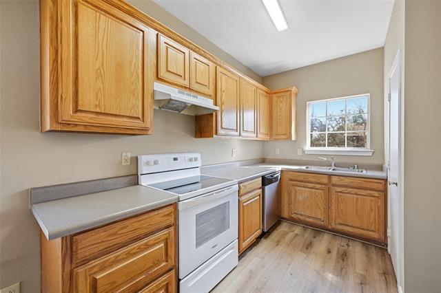 Building Photo - 5959-5961 Robinwood Ln