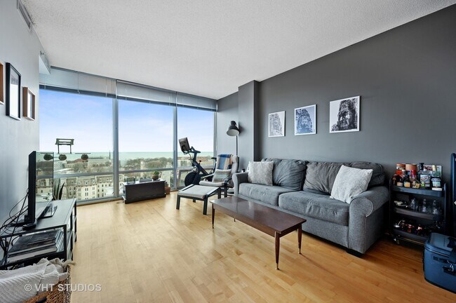 Foto del edificio - 800 Elgin Rd