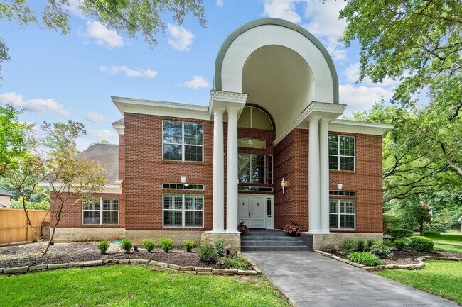 Foto del edificio - 511 Pine Edge Dr