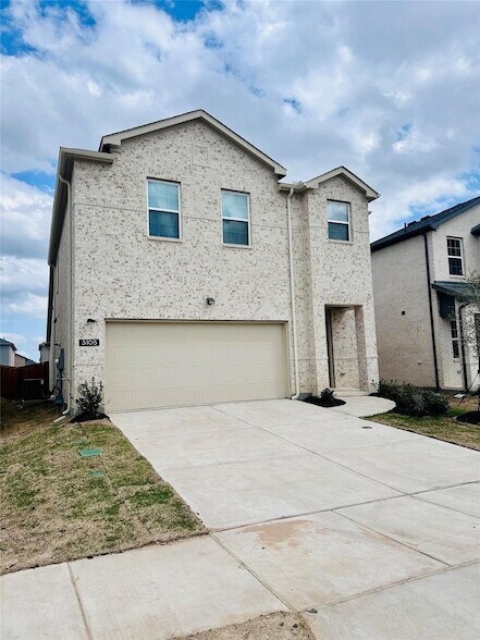 Building Photo - 3205 Lucia Wy