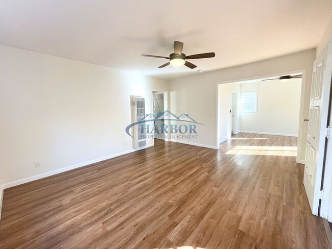 Foto del edificio - 1016 N Serrano Ave