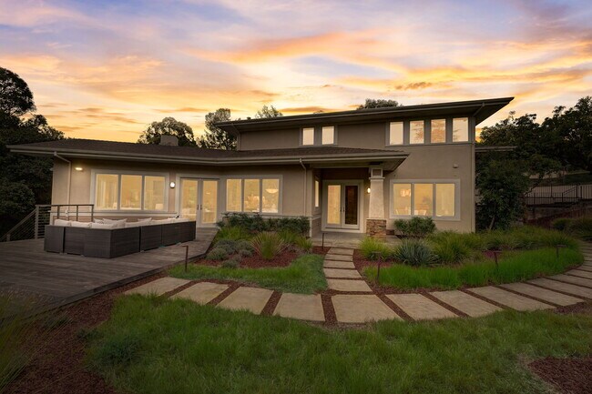 Foto del edificio - 140 Emerald Estates Ct