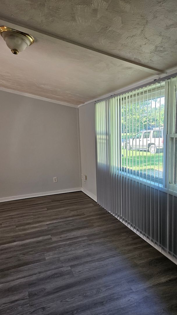 Building Photo - 2717 S Villa Dr