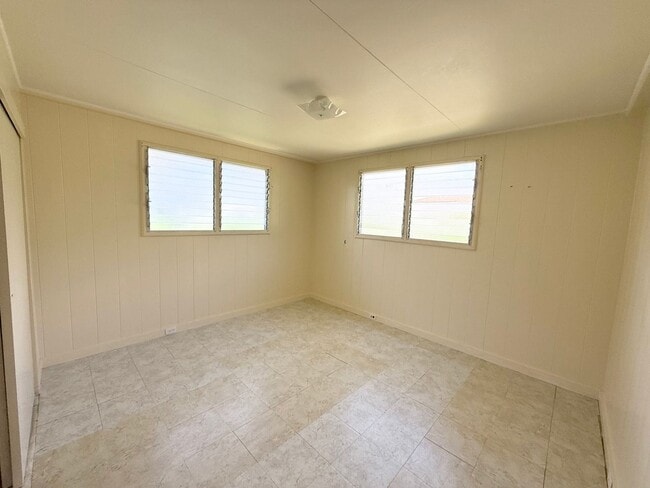 Building Photo - Pauoa Valley - 3 bedroom 1 bath house w/un...
