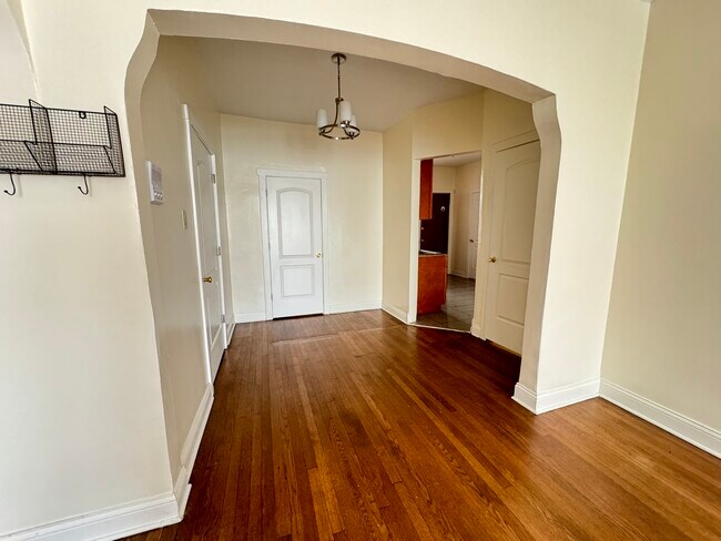 DINING ROOM - 946 W Windsor Ave