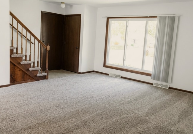 Sala de estar - 2021 Frisch Rd