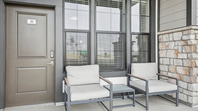 Building Photo - Springs at Pena Station