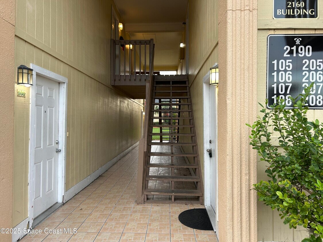 Foto principal - 2190 Forest Knoll Dr NE
