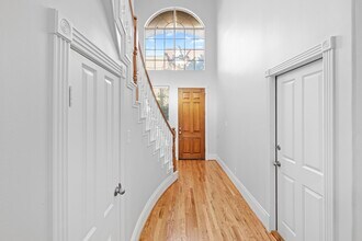 Building Photo - 4742 Post Oak Timber Dr