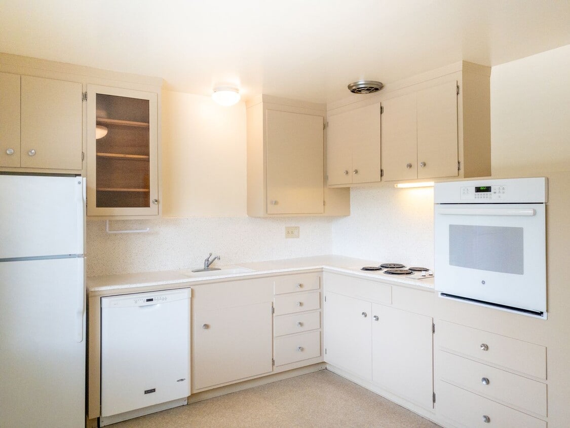 Primary Photo - Immaculate 1BR/1BA! Downtown San Anselmo! ...