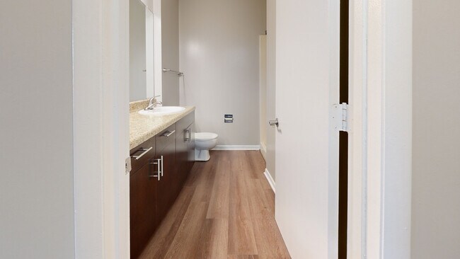 Interior Photo - Brookridge