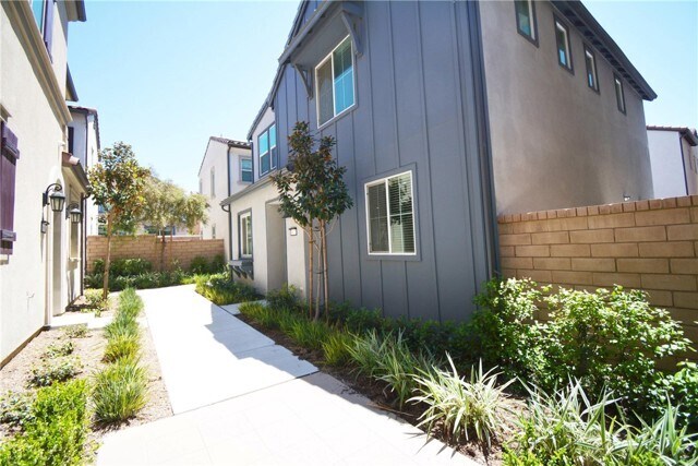 Building Photo - 16171 Paddock Ave