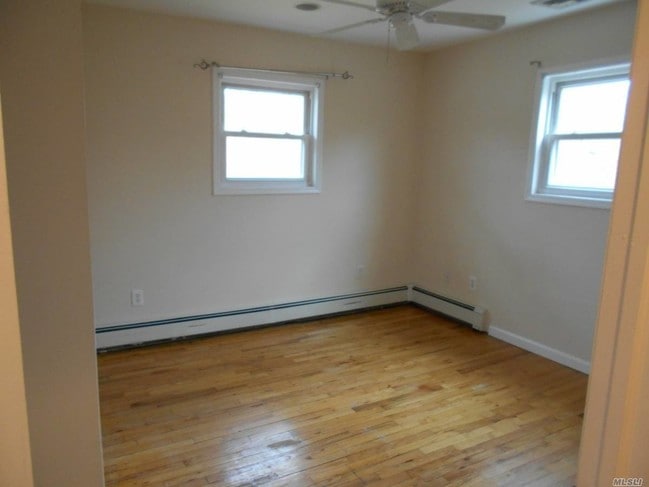 Building Photo - 1871 Julia Goldbach Ave