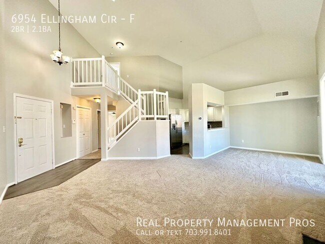 Foto del edificio - 6954 Ellingham Cir