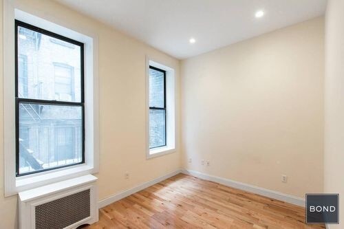 Primary Photo - 228 E 26th St