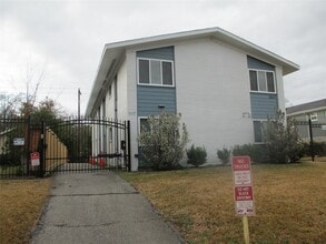 Building Photo - 3607 Murworth Dr