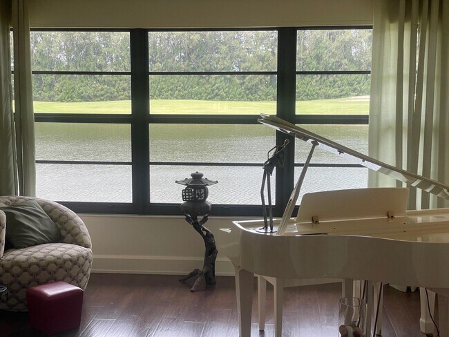 Foto del edificio - 18 Plantation Dr