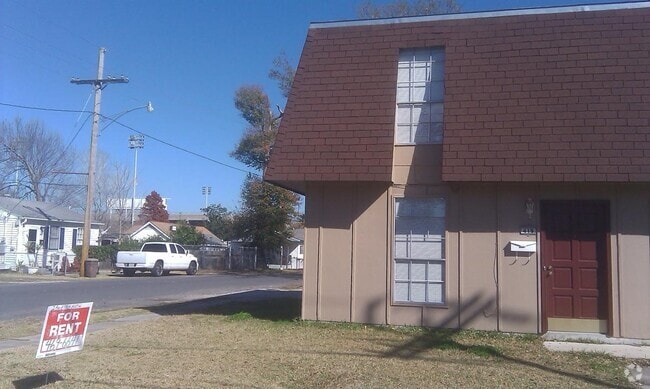 Building Photo - 419 Zinnia Ave