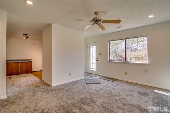 Building Photo - 607 Method Rd