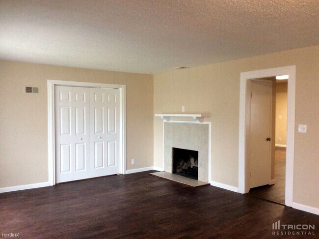 Building Photo - 331 Lofas Pl