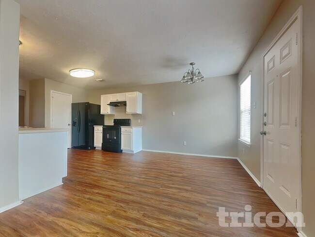 Foto del edificio - 16783 Fallen Timbers Dr