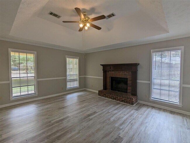 Building Photo - 1073 Countryside Ln