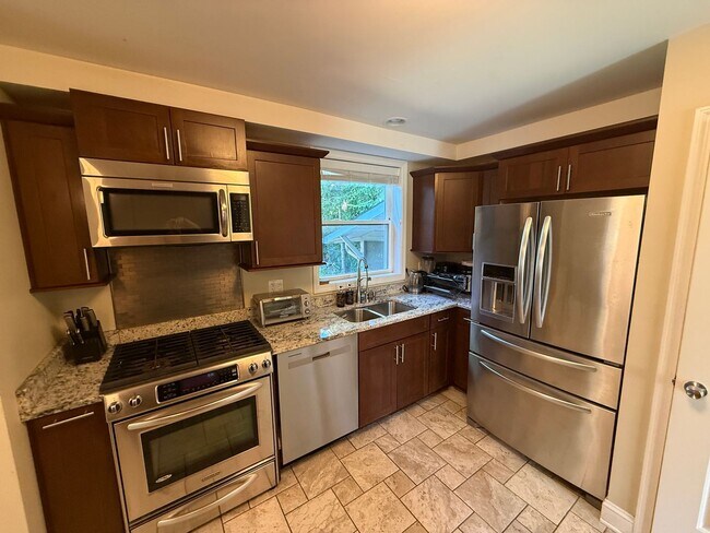 Foto del edificio - Beautiful Furnished 3BR/2BA Home in Prime Lincolnwood Location – Top-Rated Schools