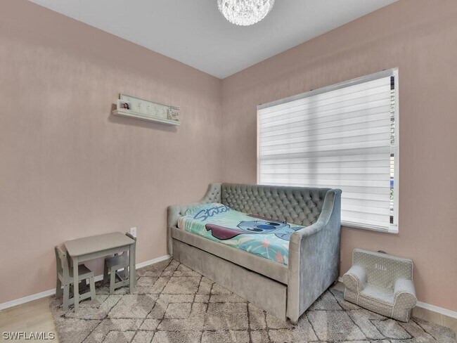 Building Photo - 9005 Colby Dr