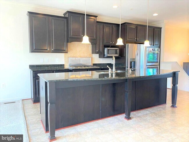 Foto del edificio - 13243 Tivoli Lake Blvd