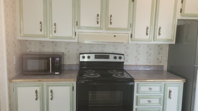 Foto del edificio - " 2-Bed, 2-Bath Mobile Home Retreat in Tan...
