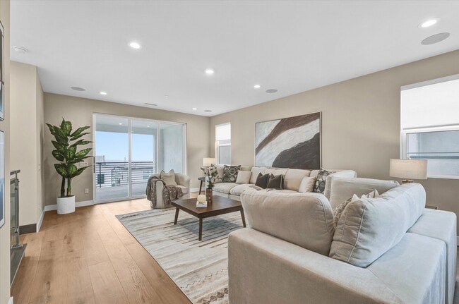 Foto del edificio - 1155 Poppy Ct