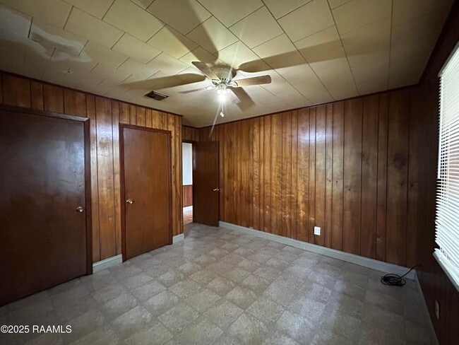 Building Photo - 7604 LA-14