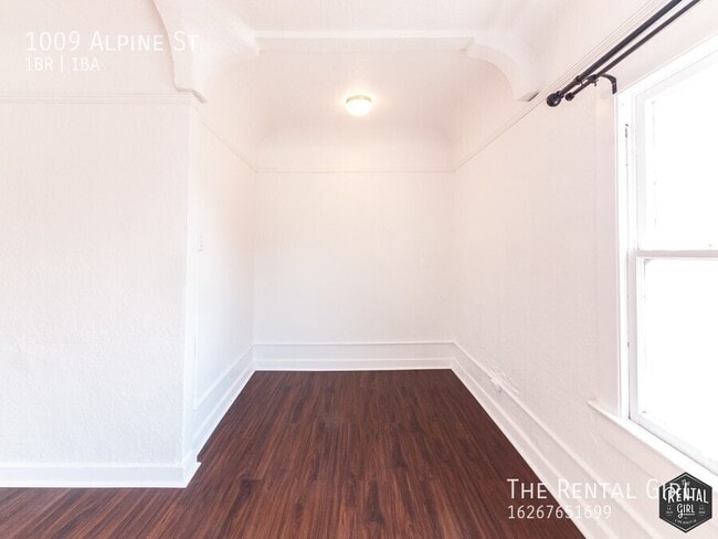 Foto del edificio - 1009 Alpine St
