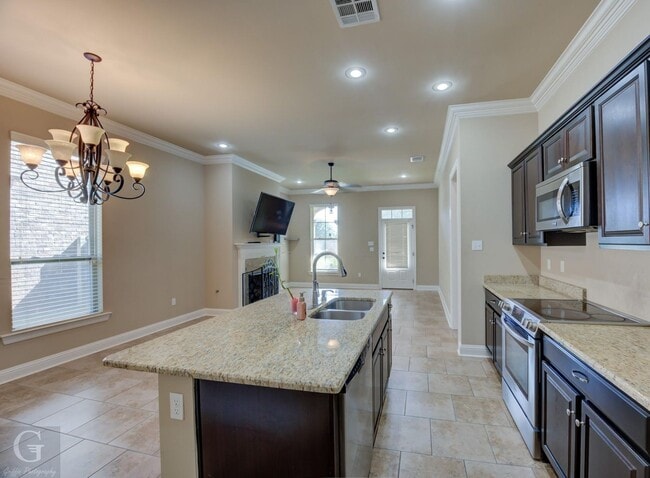 Building Photo - Rental Property