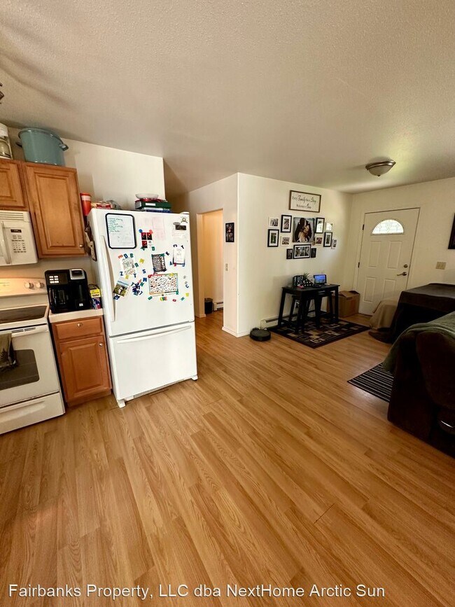 Building Photo - 3 br, 2 bath House - 1410 Pembroke Court