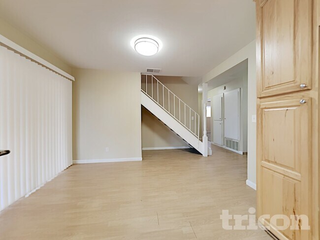 Foto del edificio - 602 Chyrl Way