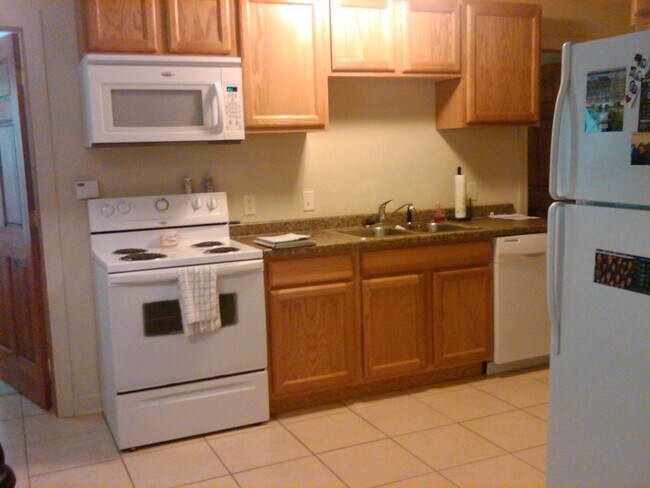 Foto del edificio - 625 S Janesville St