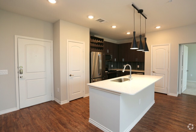 Interior Photo - Oxford At Lake View
