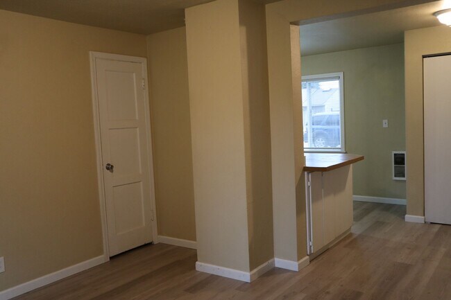 Building Photo - Remodeled Harney Heights Duplex for Rent -...
