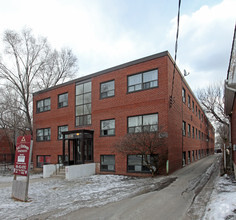 Building Photo - Landmark Apartments