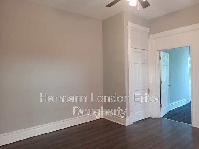 Foto del edificio - 3440 S Jefferson Ave