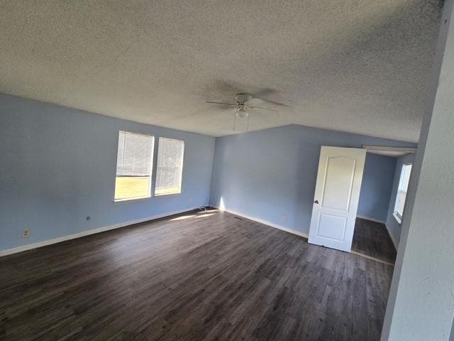 Building Photo - 16215 Southern Pines Dr