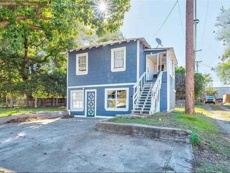 Building Photo - 615 W Dakota Ave