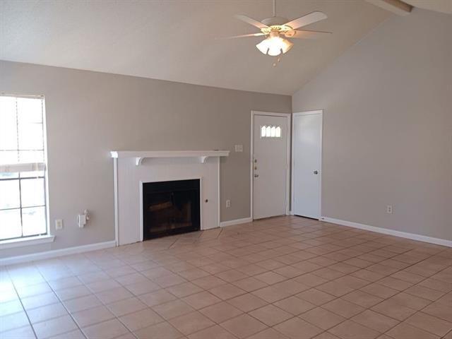 Primary Photo - 4001 Evergreen St