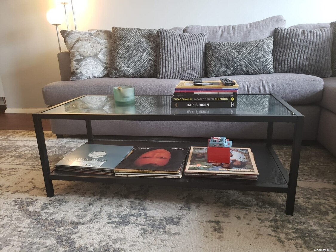 Foto principal - 2550 Independence Ave